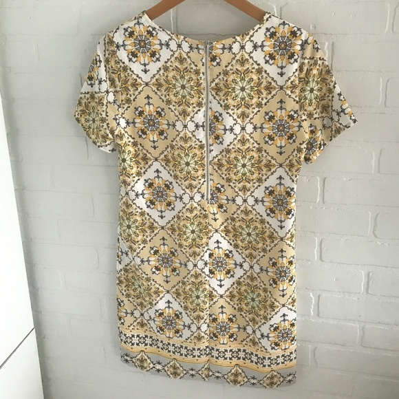 Lulus Mini dress Retro Mod Buttery soft Butter Yellow white Mozaïk print Size XS - Picture 3 of 11